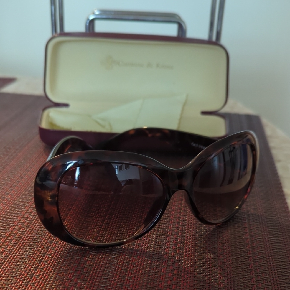 Oversized Brown Gradient Sunglasses with Wraparound Design